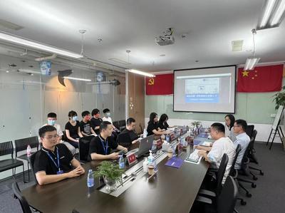 实践活动进行时 | 伯明翰学院师生走访湖北盛天网络技术股份，开展深度网络技术交流